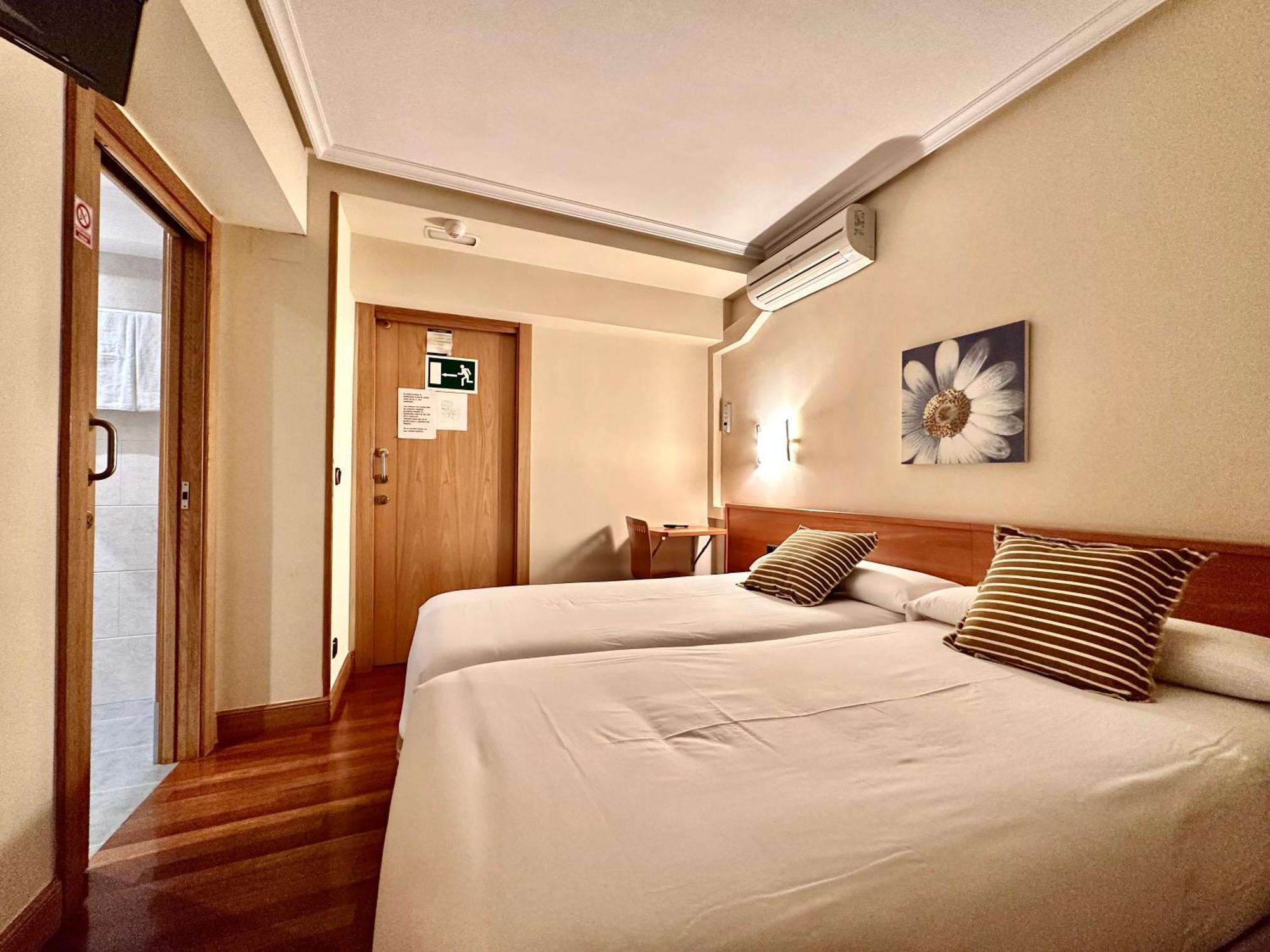 Pension Anoeta San Sebastian Exterior photo